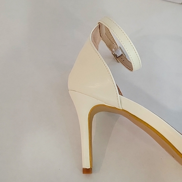 Women's Sandals Open toe and closed heel Beige color - Picture 8 of 14